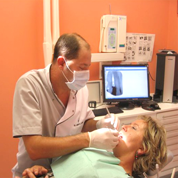 colocación de implantes dentales